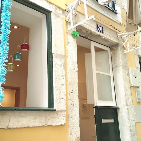 Janelas Ao Sol Lisbon